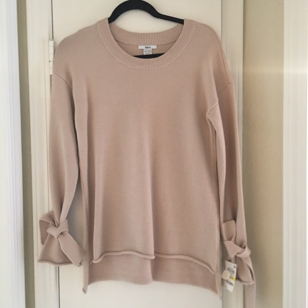 Soft tan sweater BRAND NEW